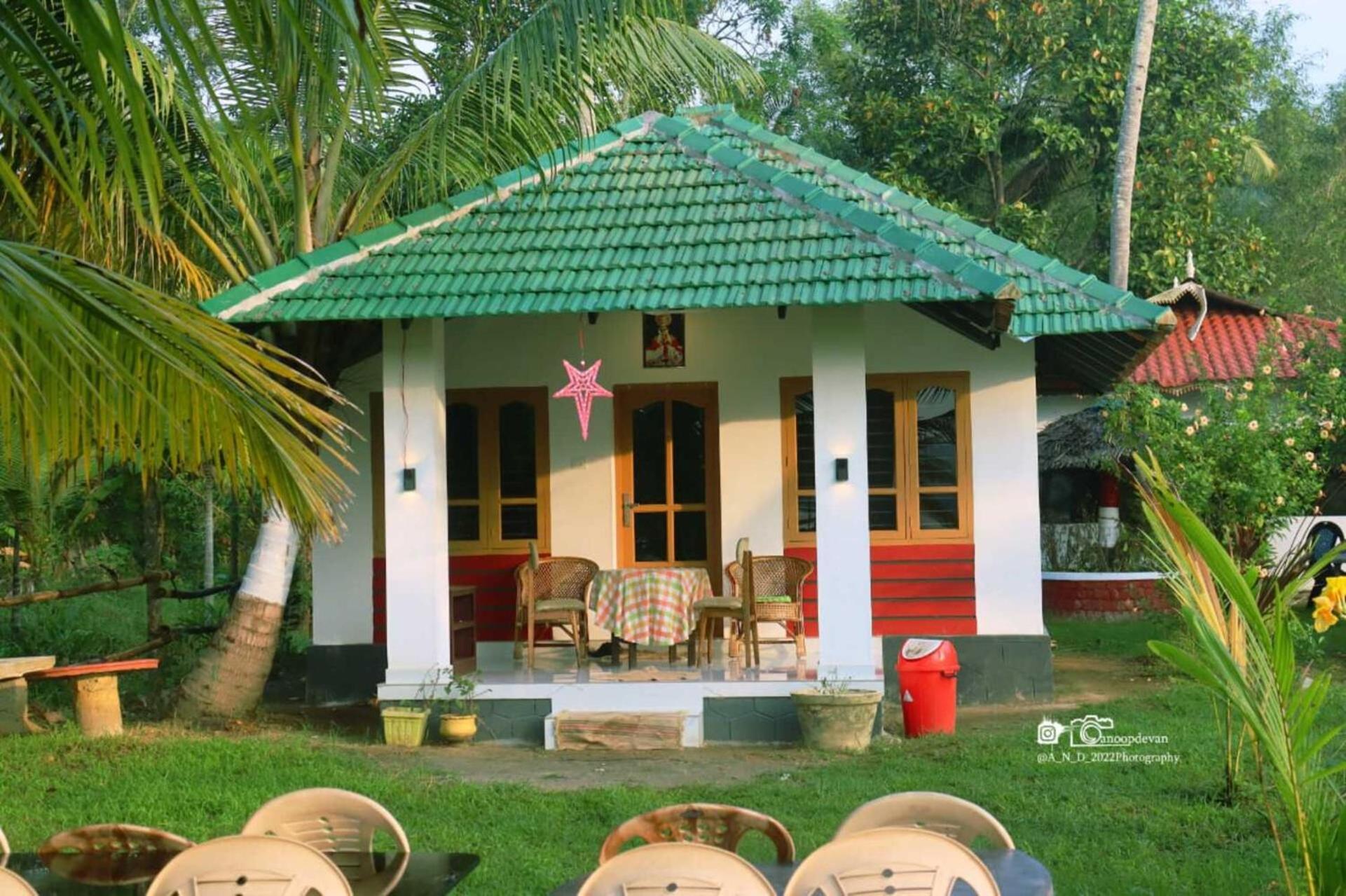 Lake Homes Varkala Luaran gambar